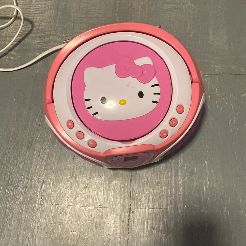 Vintage hello kitty cd player/radio